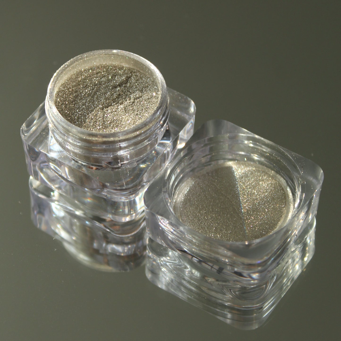 "Silen" Loose Shimmer